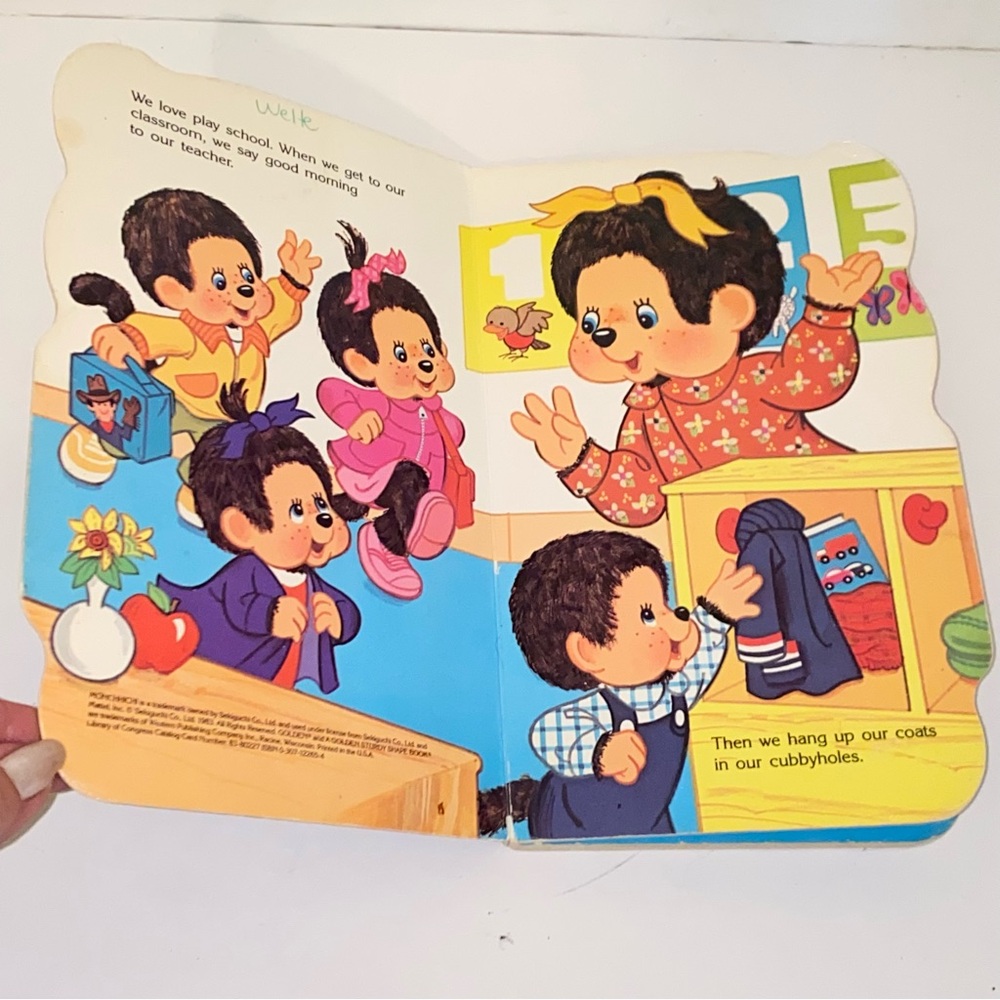 1983 The Original Monchhichi We Love Play School A Golden Sturdy Shape Book - Picture 4 of 7
